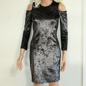 VELVET COLD SHOULDER